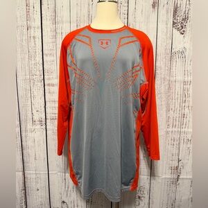 Under Armour Men's Long Sleeve Gray and Orange Tee